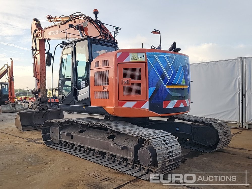2016 Hitachi ZX225USLC-5B - Гусеничный экскаватор: фото 3 2016 Hitachi ZX225USLC-5B - Гусеничный экскаватор: фото 3