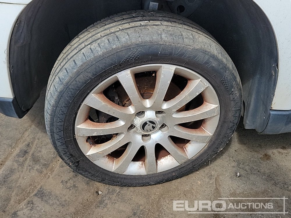 Внедорожник 2016 Skoda Yeti: фото 9