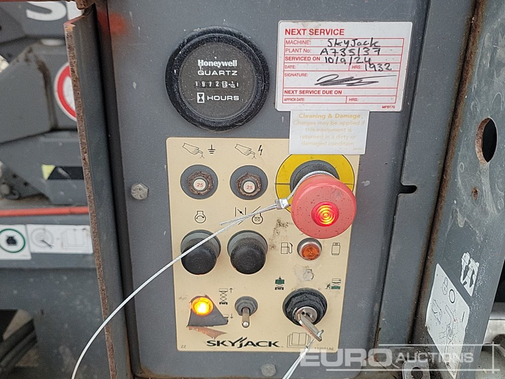 Ножничный подъемник 2016 SkyJack SJ6832RT: фото 29 Ножничный подъемник 2016 SkyJack SJ6832RT: фото 29