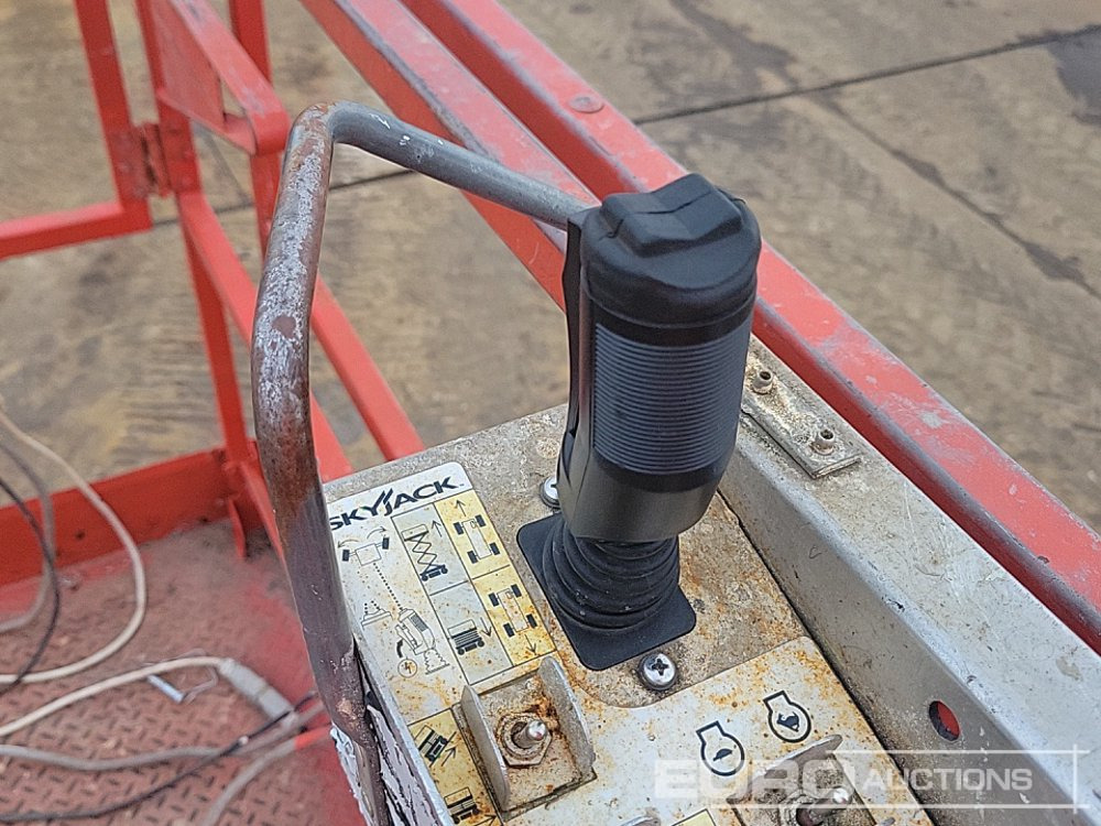 Ножничный подъемник 2016 SkyJack SJ6832RT: фото 28 Ножничный подъемник 2016 SkyJack SJ6832RT: фото 28