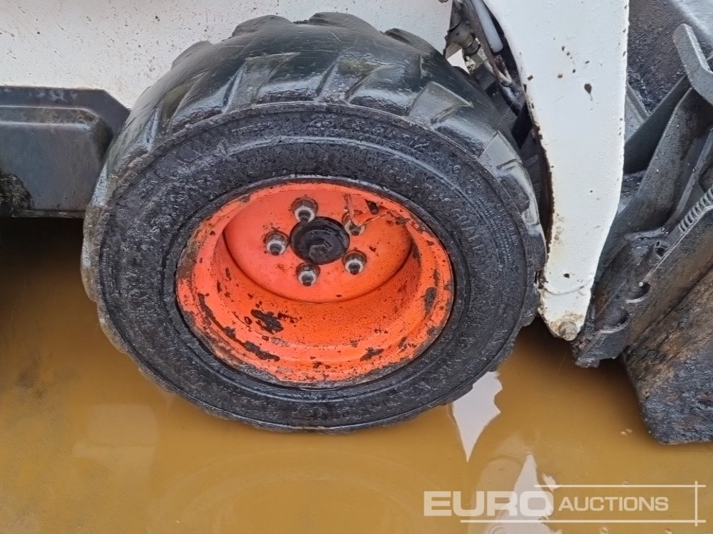 Мини-погрузчик с бортовым поворотом 2018 Bobcat S70: фото 12