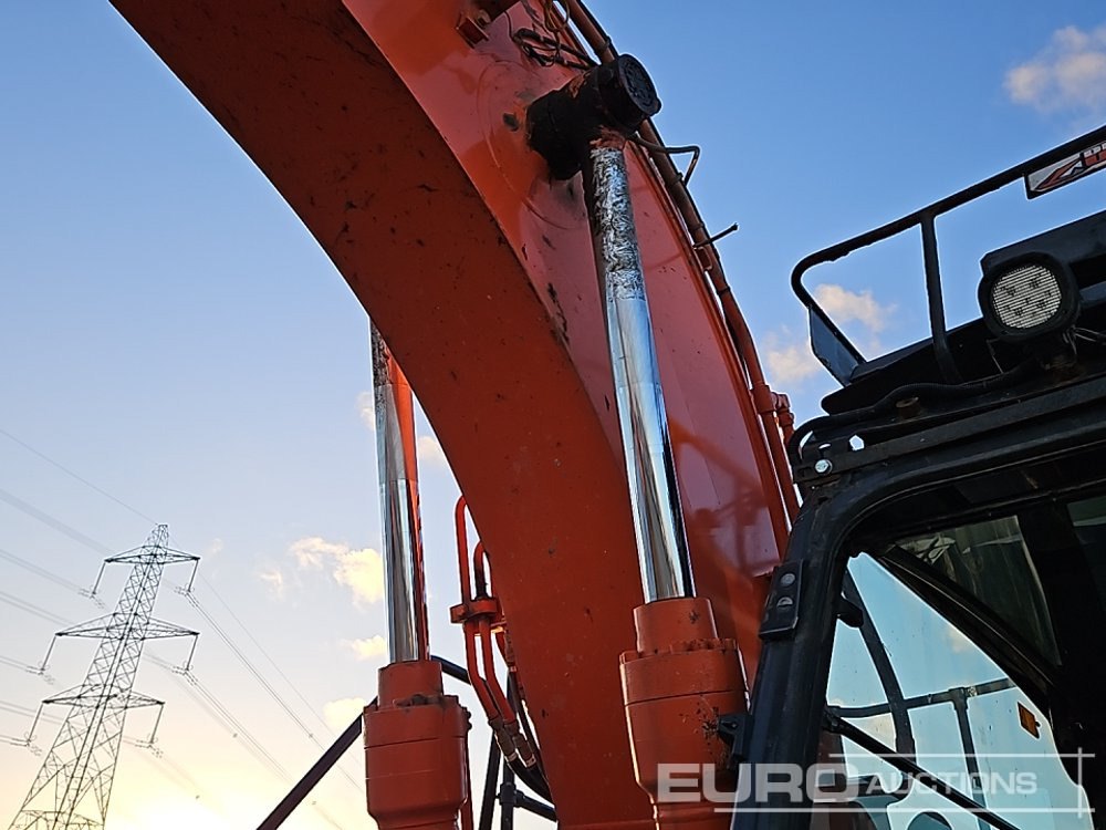 Гусеничный экскаватор 2018 Hitachi ZX135US-6: фото 30 Гусеничный экскаватор 2018 Hitachi ZX135US-6: фото 30