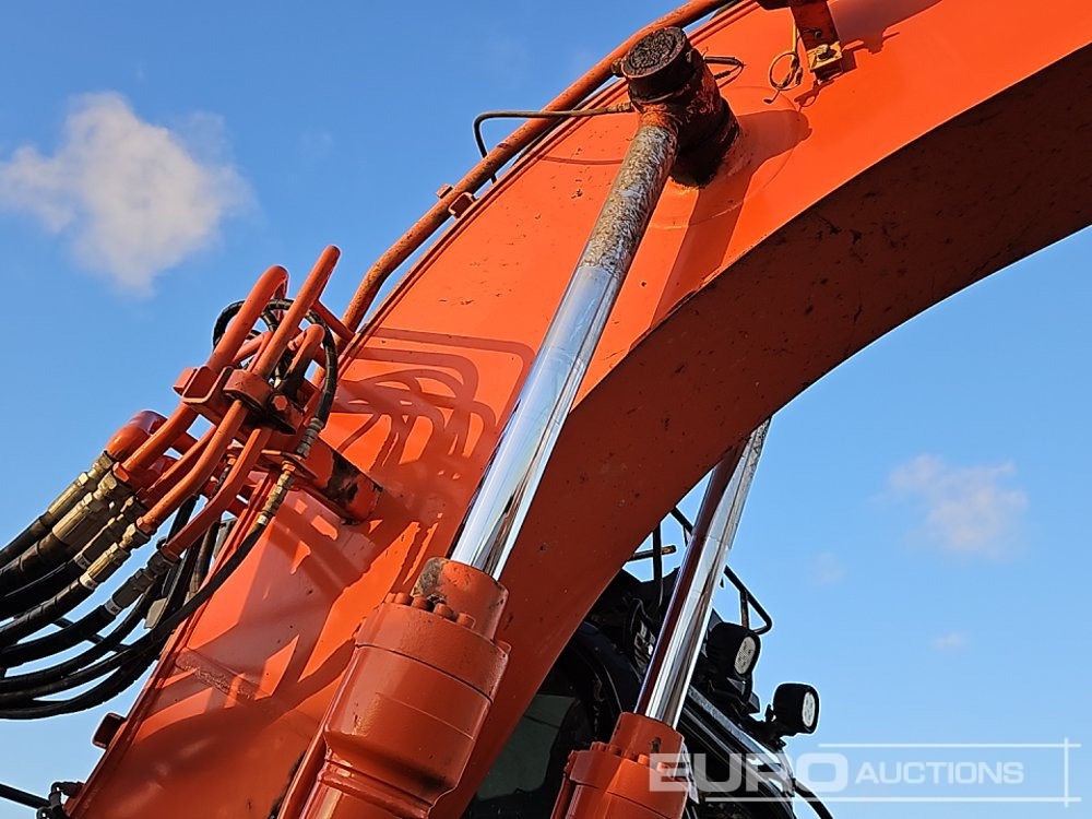 Гусеничный экскаватор 2018 Hitachi ZX135US-6: фото 21 Гусеничный экскаватор 2018 Hitachi ZX135US-6: фото 21
