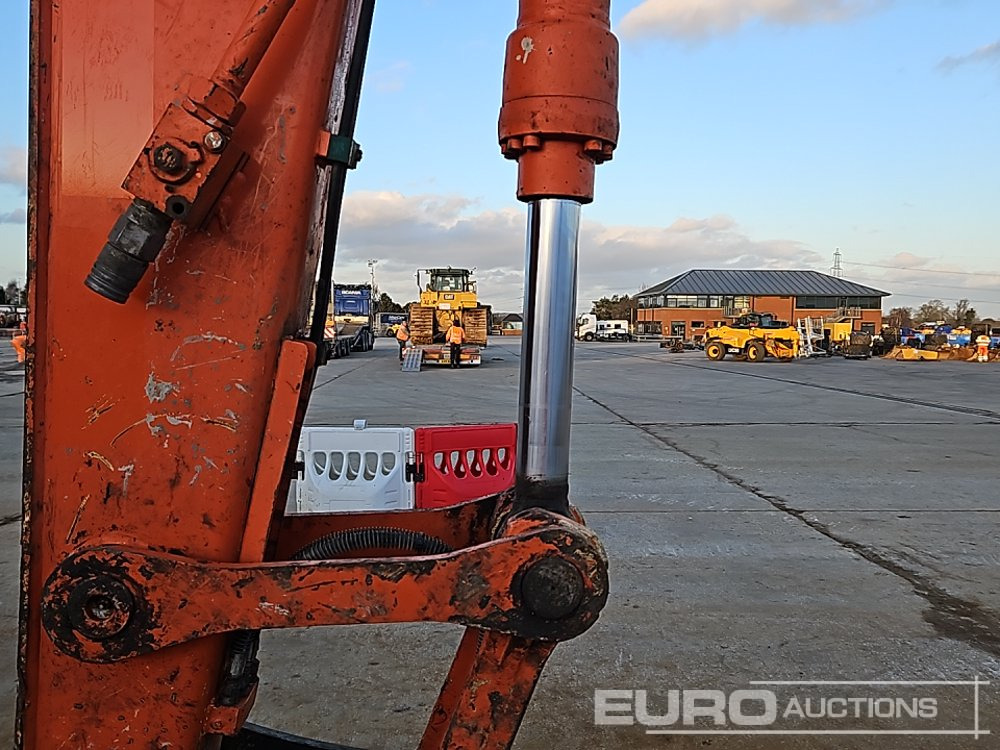 Гусеничный экскаватор 2018 Hitachi ZX135US-6: фото 25 Гусеничный экскаватор 2018 Hitachi ZX135US-6: фото 25