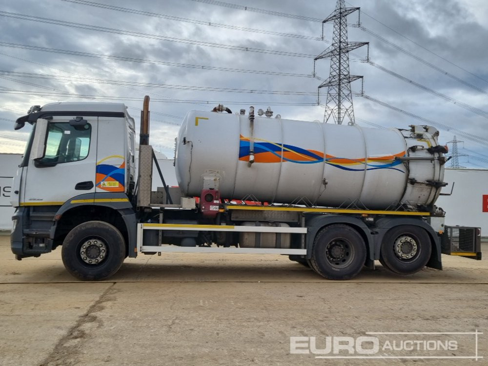2018 Mercedes Arocs 2533 - Грузовик-цистерна: фото 2 2018 Mercedes Arocs 2533 - Грузовик-цистерна: фото 2