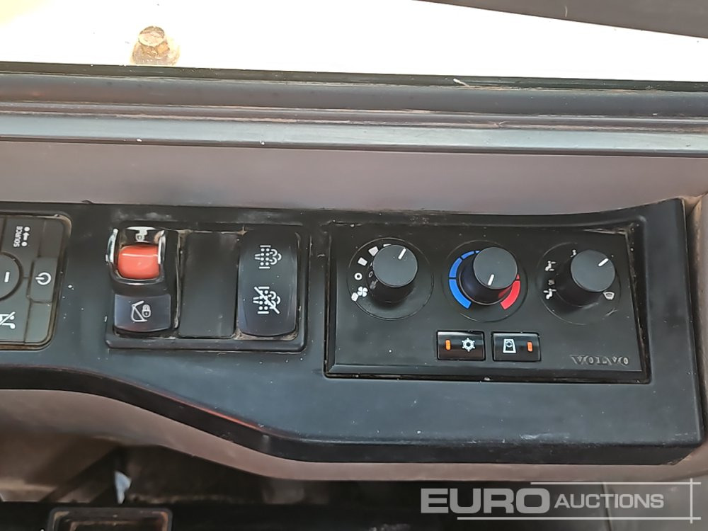 Мини-экскаватор 2018 Volvo ECR88D: фото 44