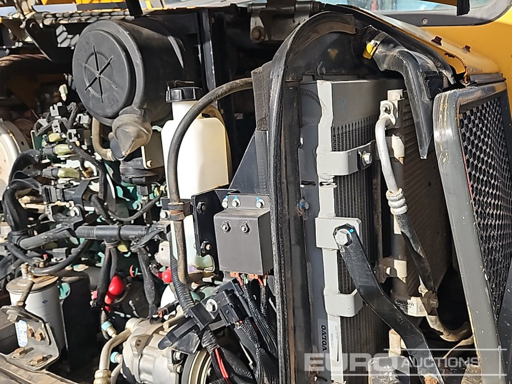 Мини-экскаватор 2018 Volvo ECR88D: фото 33