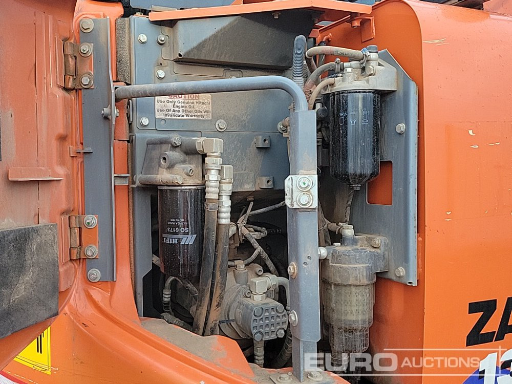 Гусеничный экскаватор 2019 Hitachi ZX135US-6: фото 33
