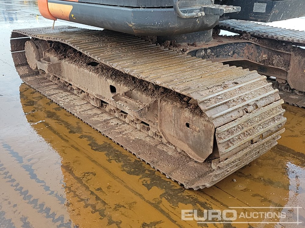 Гусеничный экскаватор 2019 Hitachi ZX135US-6: фото 16