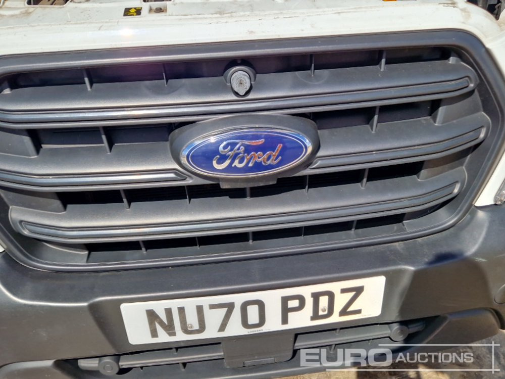 Малотоннажный бортовой грузовик 2020 Ford Transit 350: фото 35