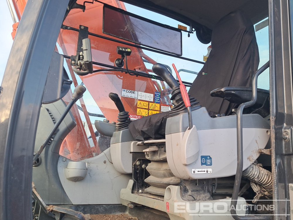 Гусеничный экскаватор 2020 Hitachi ZX210LC-6: фото 29 Гусеничный экскаватор 2020 Hitachi ZX210LC-6: фото 29