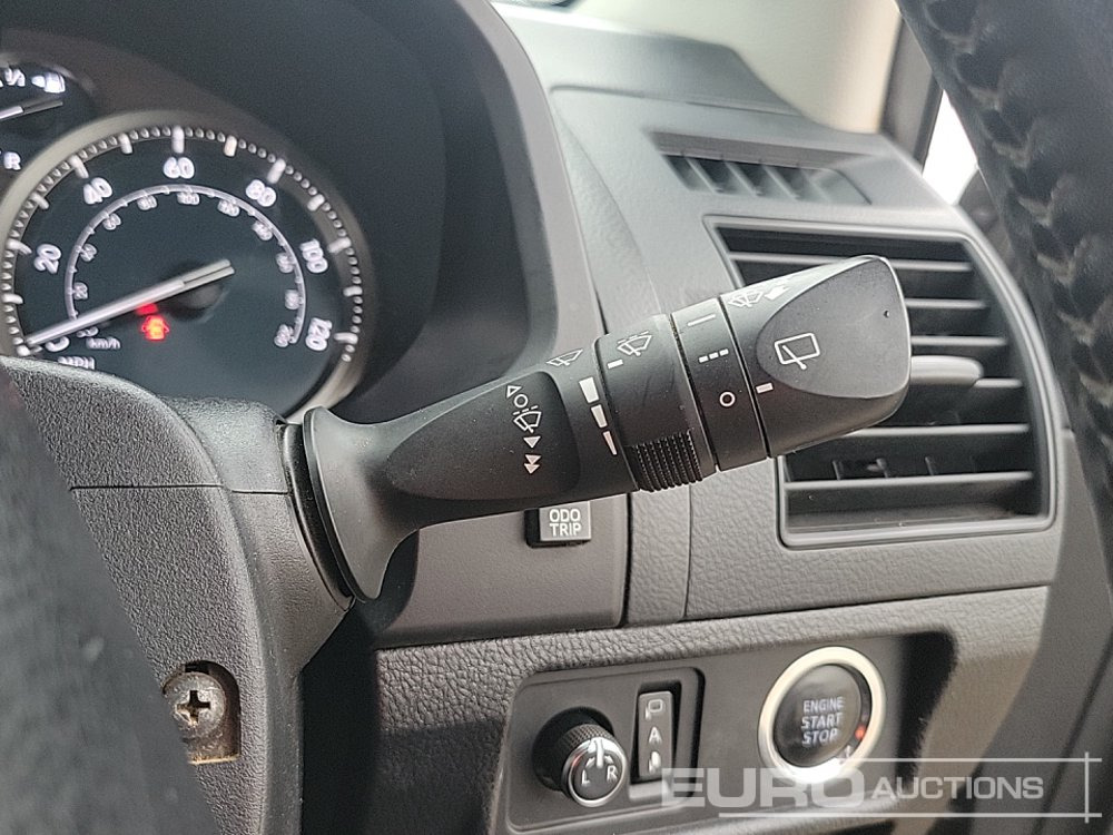 Внедорожник 2021 Toyota Land Cruiser: фото 36 Внедорожник 2021 Toyota Land Cruiser: фото 36