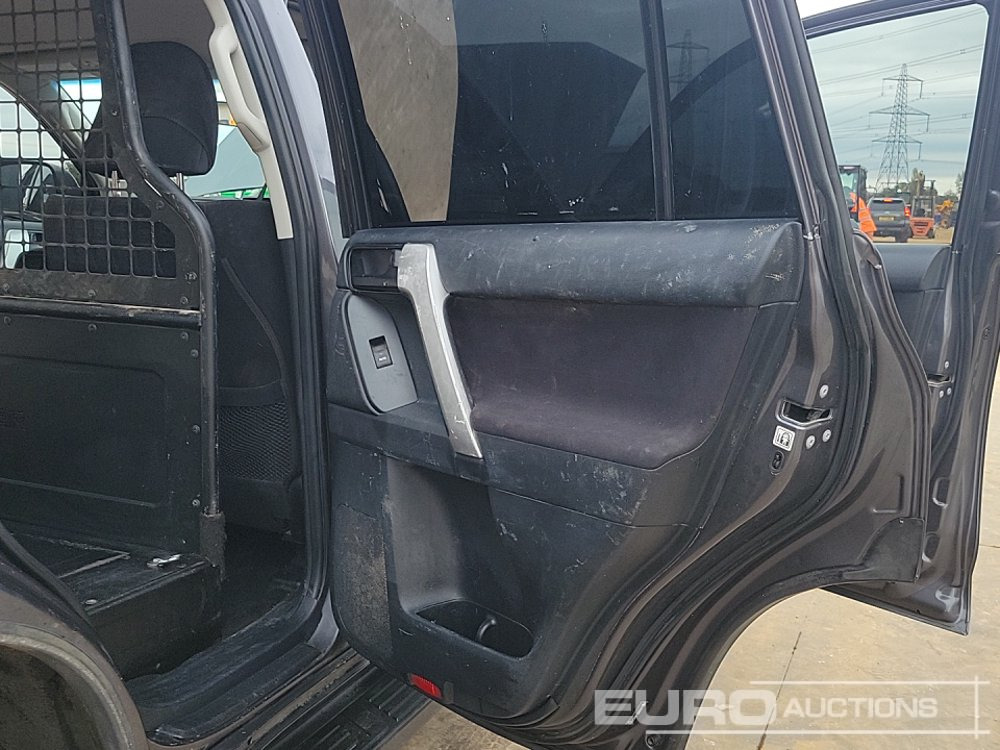 Внедорожник 2021 Toyota Land Cruiser: фото 25 Внедорожник 2021 Toyota Land Cruiser: фото 25