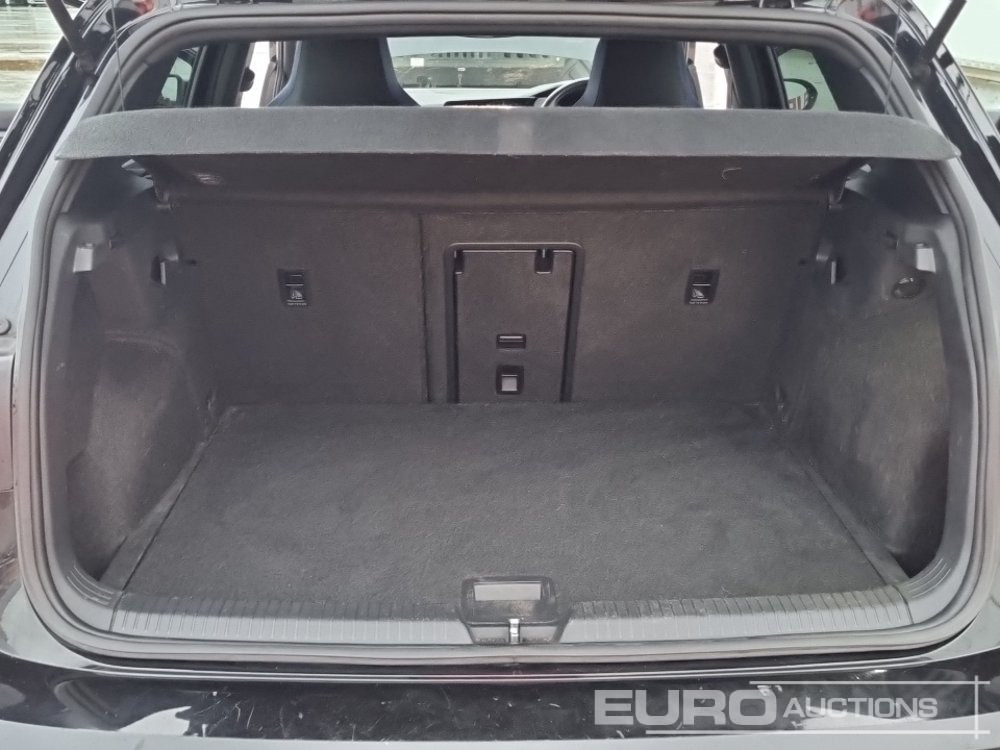 Легковой автомобиль 2021 Volkswagen Golf R: фото 19