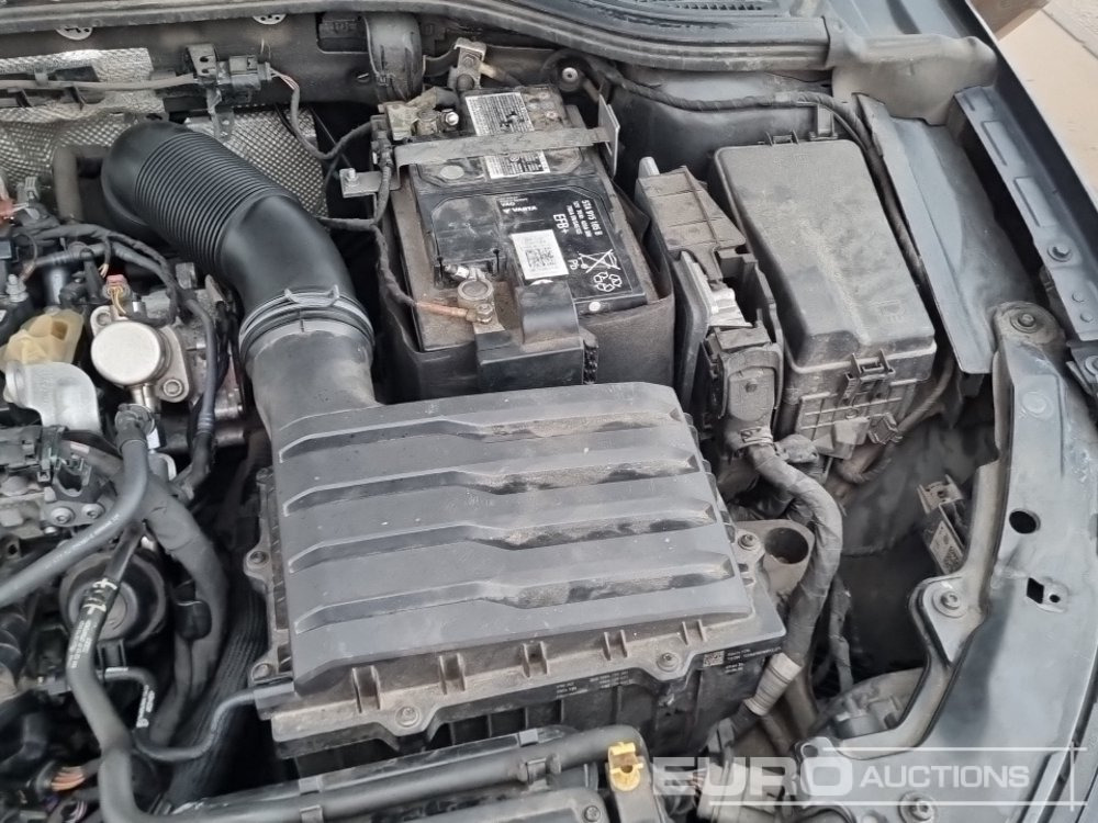 Легковой автомобиль 2021 Volkswagen Golf R: фото 14