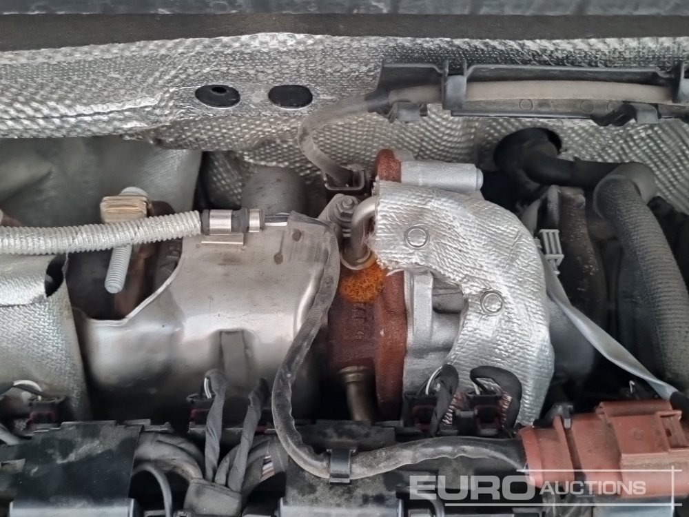 Легковой автомобиль 2021 Volkswagen Golf R: фото 17