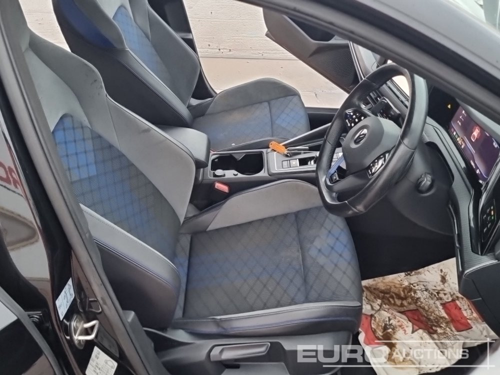 Легковой автомобиль 2021 Volkswagen Golf R: фото 30