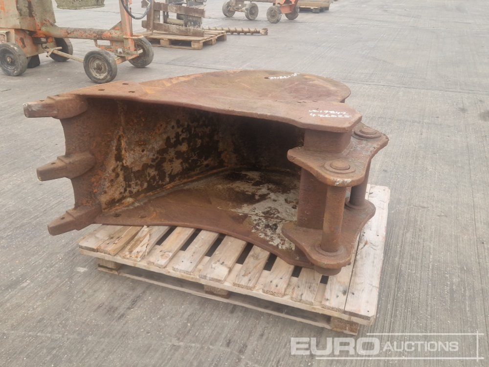 24" Digging Bucket 60mm Pin to suit 10-12 Ton Excavator - Ковш: фото 2 24" Digging Bucket 60mm Pin to suit 10-12 Ton Excavator - Ковш: фото 2