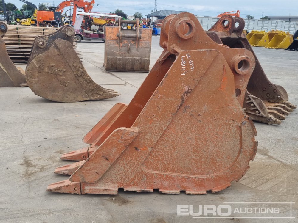 30" Digging Bucket 80mm Pin to suit 20 Ton Excavator - Ковш: фото 2 30" Digging Bucket 80mm Pin to suit 20 Ton Excavator - Ковш: фото 2