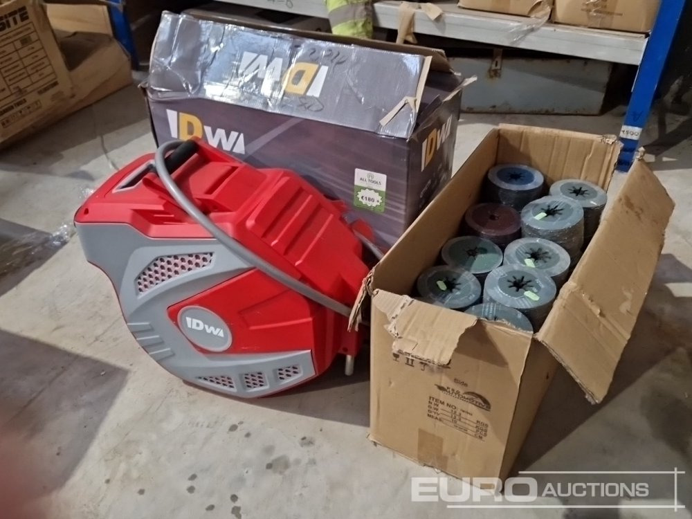 35m Retractable Air Hose Reel, Box of Sanding Discs (2 of) - Оборудование для гаражей/ Мастерских: фото 5 35m Retractable Air Hose Reel, Box of Sanding Discs (2 of) - Оборудование для гаражей/ Мастерских: фото 5