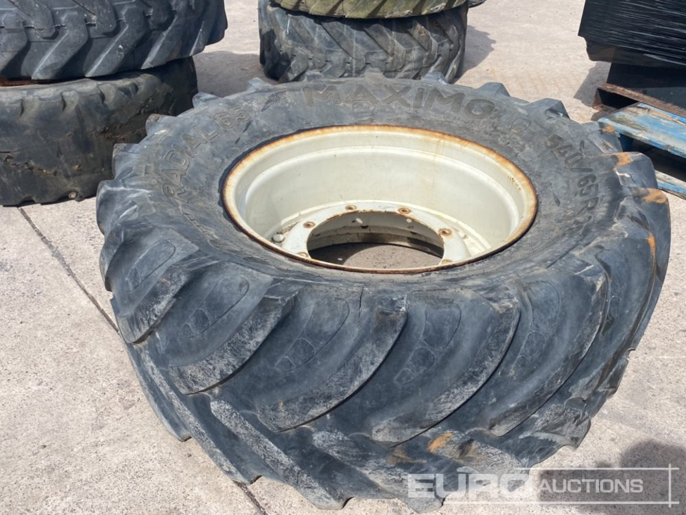 540/65R28 Tyre & Rim - Шина: фото 2 540/65R28 Tyre & Rim - Шина: фото 2