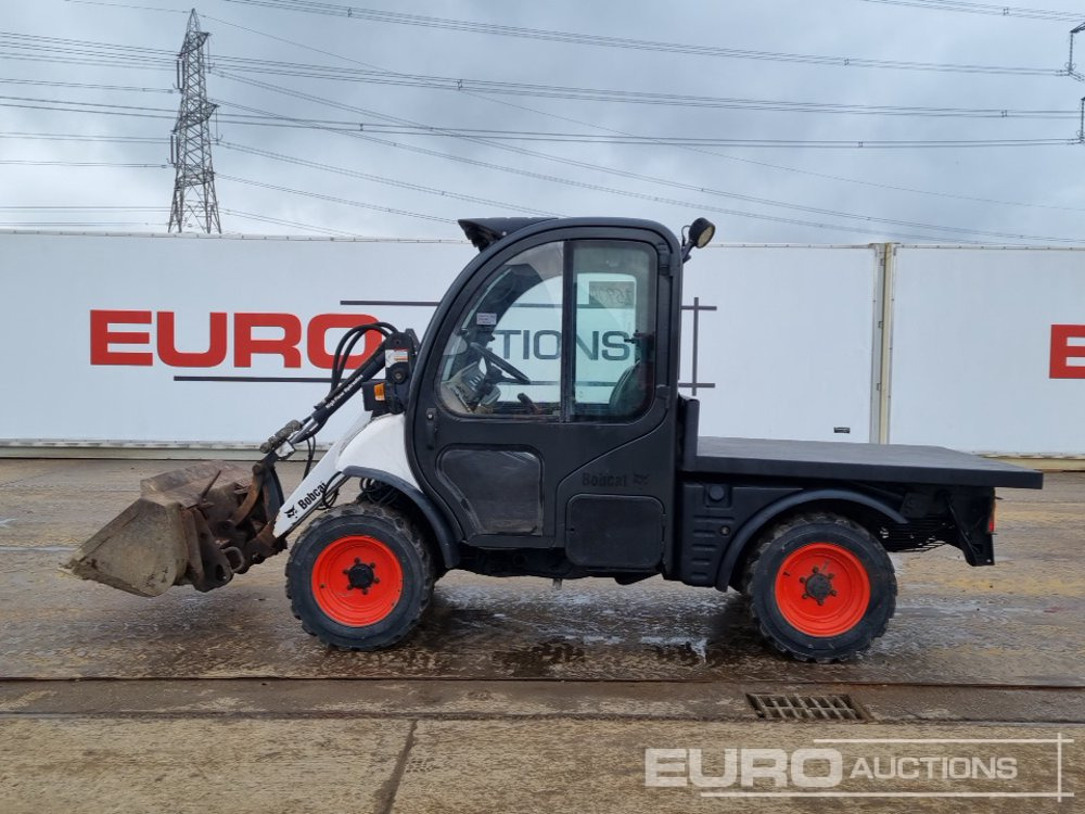 Bobcat 5600 - Мини-погрузчик с бортовым поворотом: фото 2 Bobcat 5600 - Мини-погрузчик с бортовым поворотом: фото 2