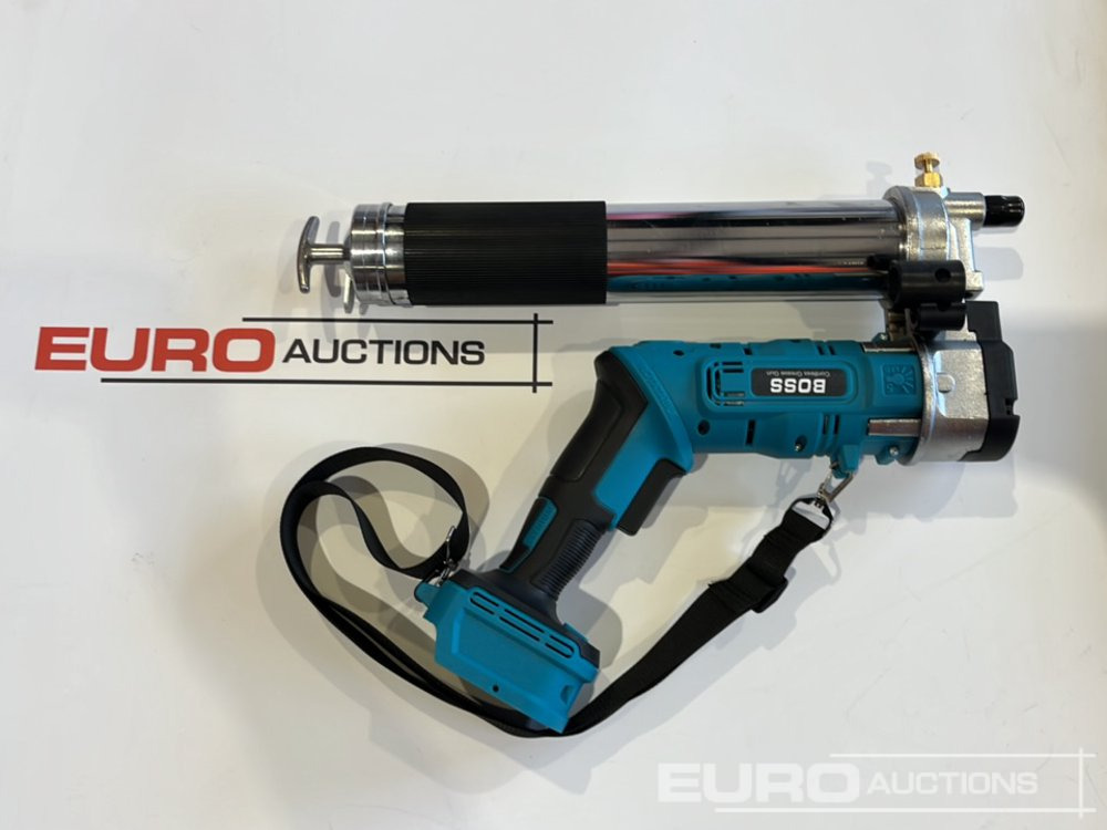 Строительное оборудование Boss 21 Volt Lithium Battery Cordless Grease Gun, 2 Batteries, Charger, Case, Shoulder Strap, Extension Pieces and Fittings: фото 11