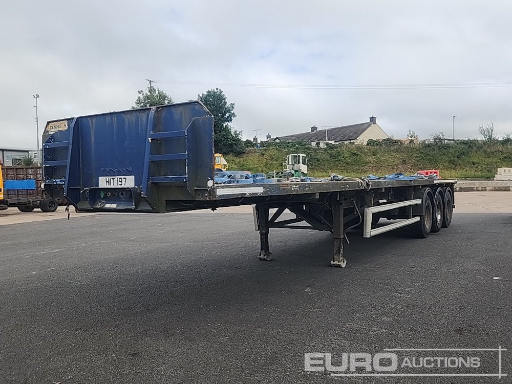 Dennison 40' Tri Axle Flat Trailer, Goal Post Sockets - Полуприцеп бортовой/ Платформа: фото 1 Dennison 40' Tri Axle Flat Trailer, Goal Post Sockets - Полуприцеп бортовой/ Платформа: фото 1