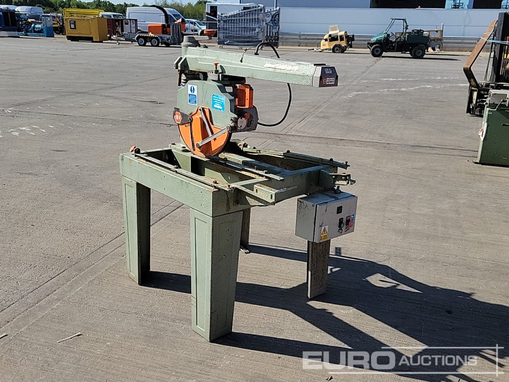 Dewalt 415Volt Circular Saw - Строительное оборудование: фото 3 Dewalt 415Volt Circular Saw - Строительное оборудование: фото 3