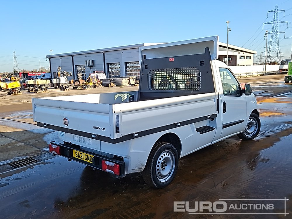 Fiat Doblo - Малотоннажный бортовой грузовик: фото 5 Fiat Doblo - Малотоннажный бортовой грузовик: фото 5