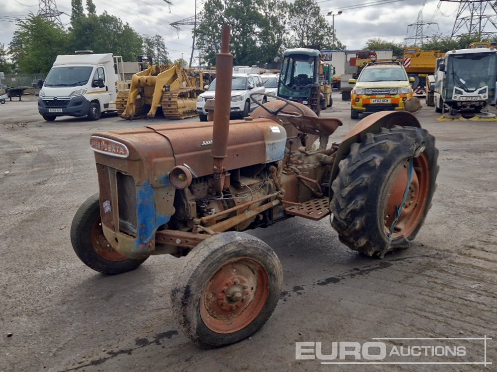 Fordson 2WD Tractor - Трактор: фото 1 Fordson 2WD Tractor - Трактор: фото 1