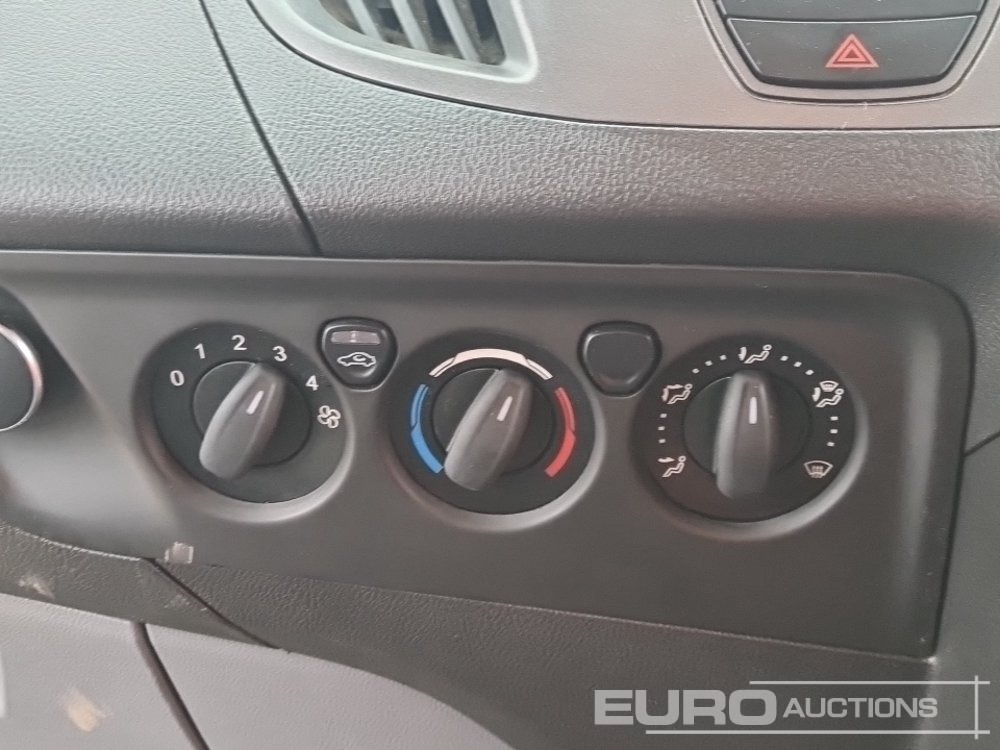 Фургон 2017 Ford Transit Custom 290: фото 30