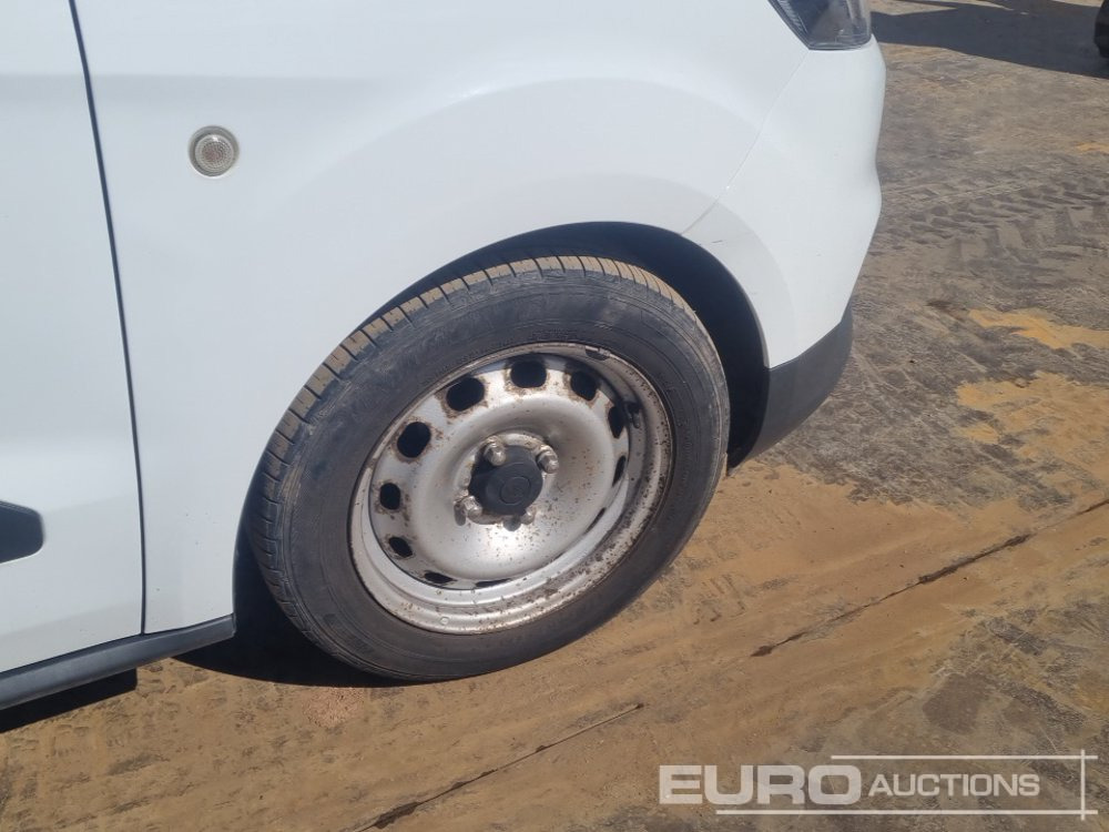 Фургон 2018 Ford Transit Courier: фото 15