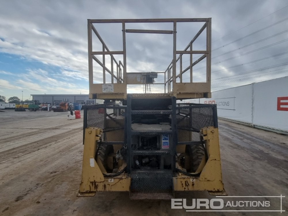 Grove 4x4 Diesel Scissor Lift (Runs, Top Controller Parts Missing) - Подъёмник: фото 4 Grove 4x4 Diesel Scissor Lift (Runs, Top Controller Parts Missing) - Подъёмник: фото 4