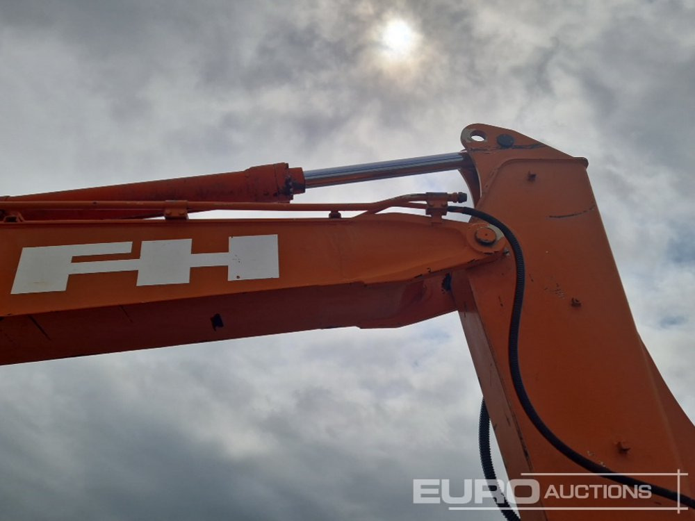 Гусеничный экскаватор Hitachi EX135: фото 38
