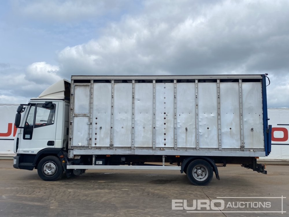 Iveco 75E16 - Грузовик для перевозки животных: фото 2 Iveco 75E16 - Грузовик для перевозки животных: фото 2