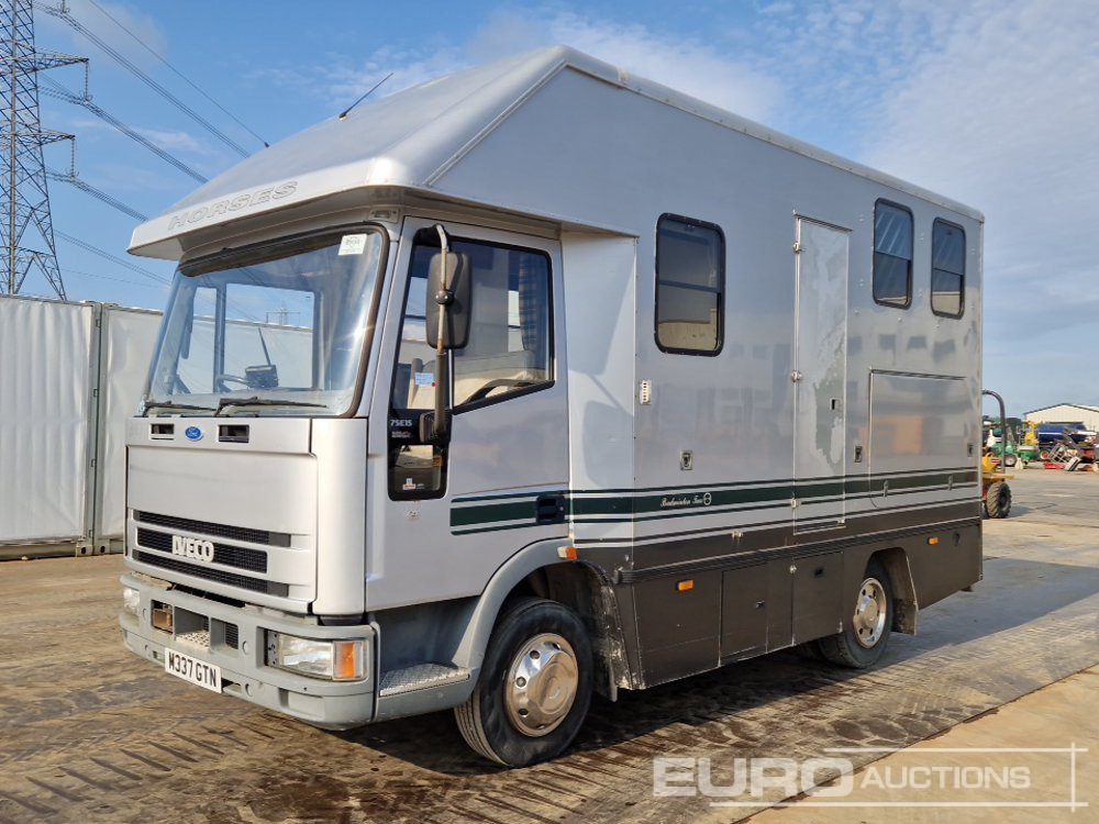 Iveco Ford 75E15K - Грузовик для перевозки животных: фото 1 Iveco Ford 75E15K - Грузовик для перевозки животных: фото 1