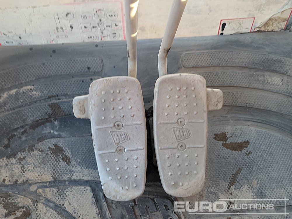 Гусеничный экскаватор JCB JS160LC: фото 46