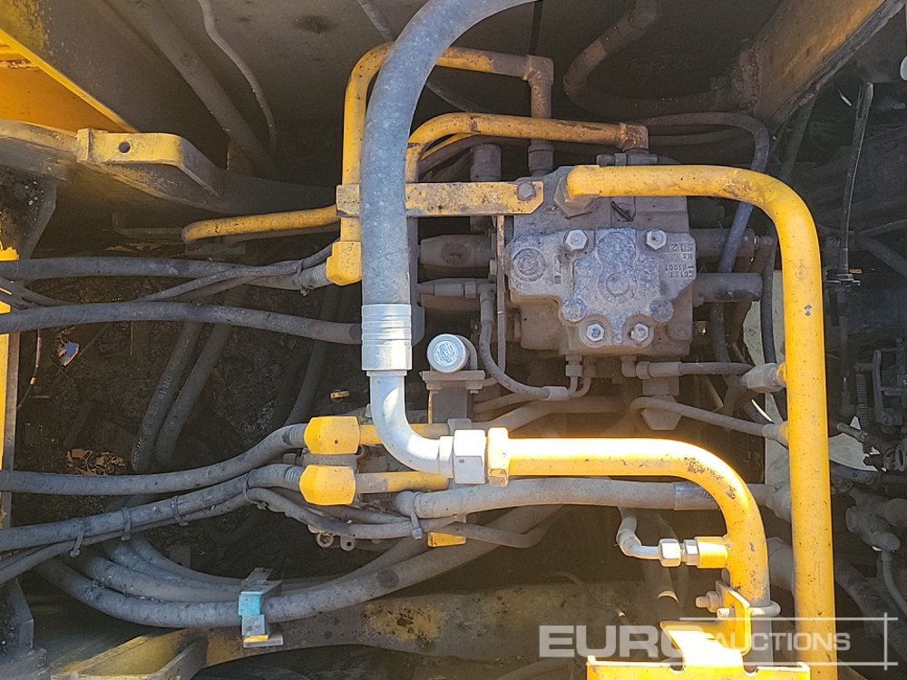 Гусеничный экскаватор JCB JS160LC: фото 42