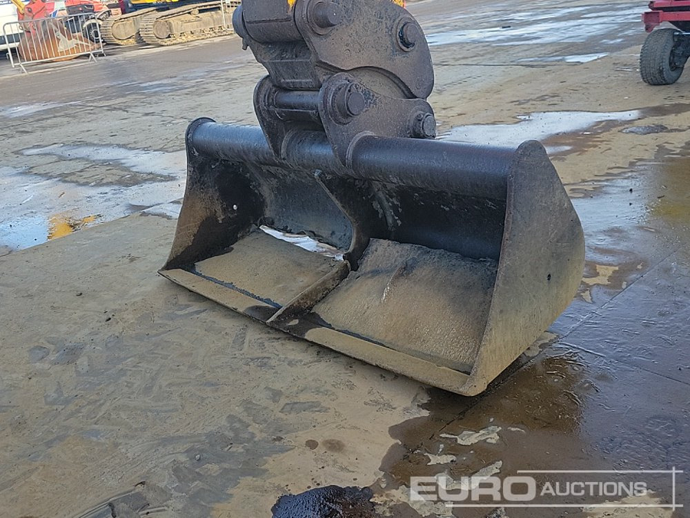 Гусеничный экскаватор JCB JS160LC: фото 17