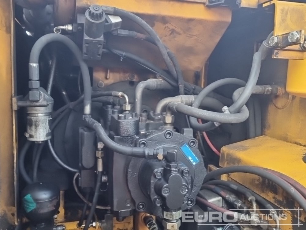 Гусеничный экскаватор JCB JS160LC: фото 27