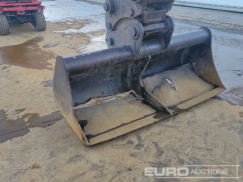 Гусеничный экскаватор JCB JS160LC: фото 18