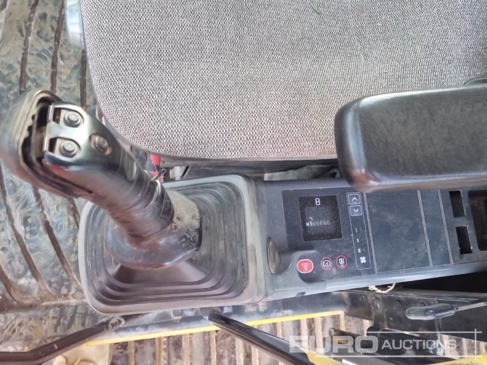 Гусеничный экскаватор JCB JS160LC: фото 32