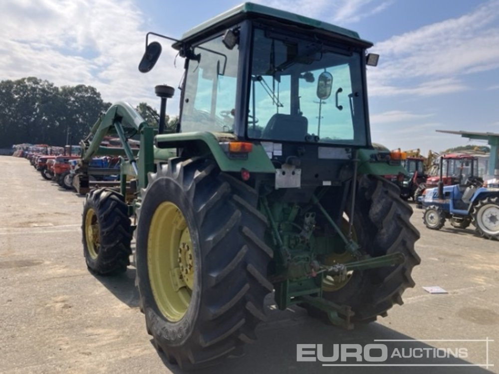 John Deere 3050 - Трактор: фото 4 John Deere 3050 - Трактор: фото 4