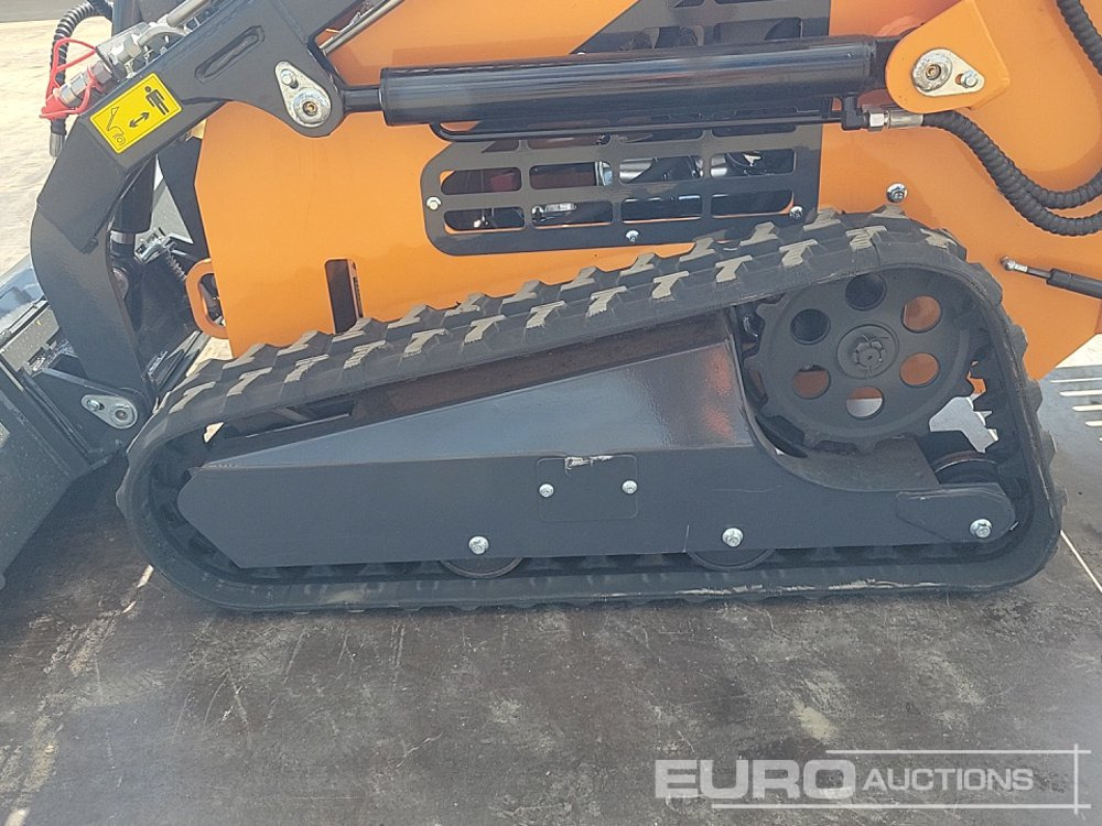 Мини-погрузчик с бортовым поворотом Landhero LDH-HT380: фото 10