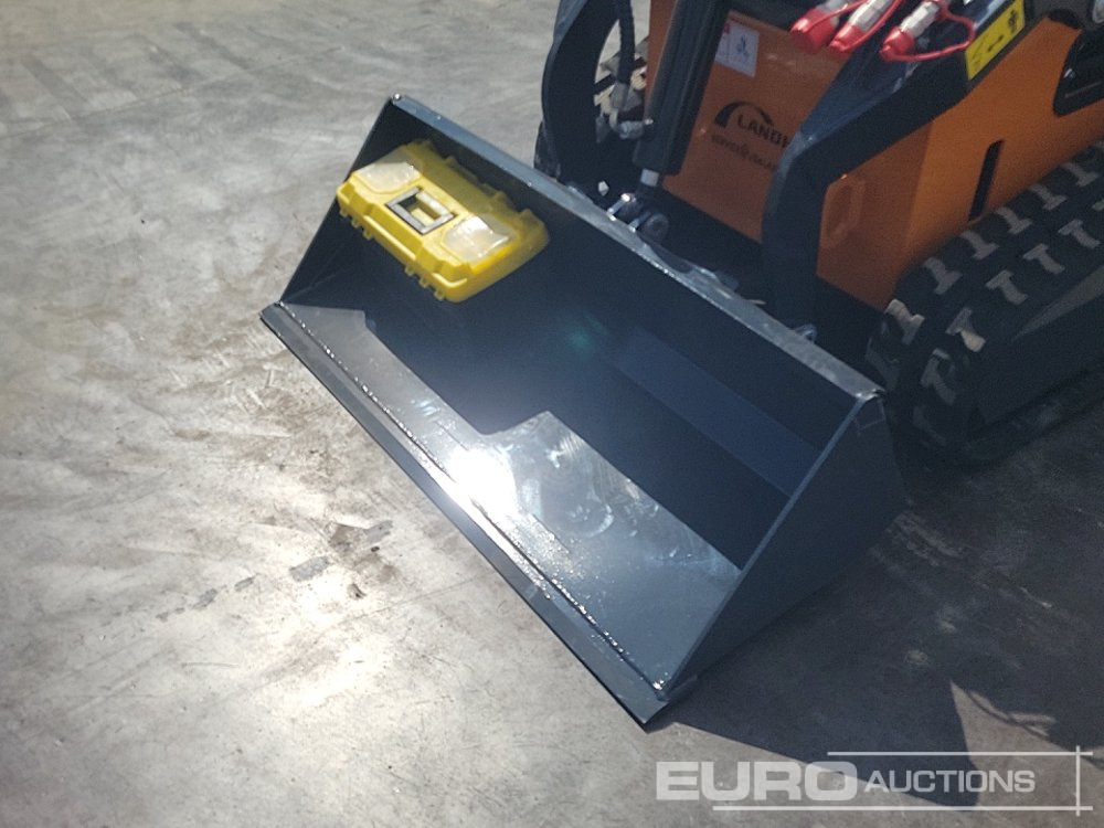 Мини-погрузчик с бортовым поворотом Landhero LDH-HT380: фото 21