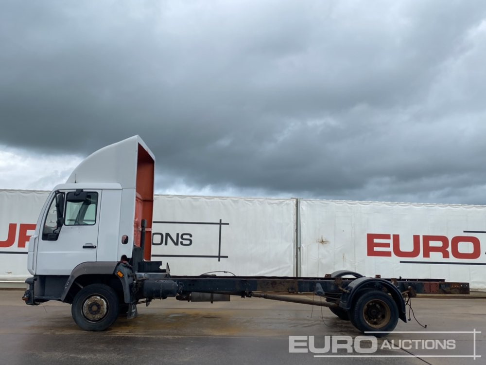 MAN 4x2 Chassis & Cab, Manual Gearbox - Грузовик-шасси: фото 2 MAN 4x2 Chassis & Cab, Manual Gearbox - Грузовик-шасси: фото 2