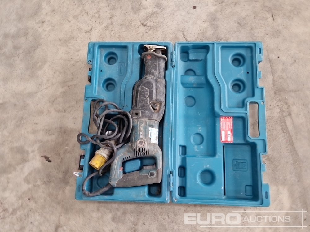 Makita HR3070C 110 Volt Recip Saw - Строительное оборудование: фото 2 Makita HR3070C 110 Volt Recip Saw - Строительное оборудование: фото 2
