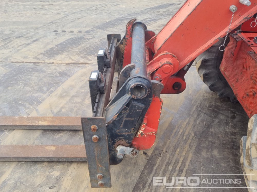 Телескопический погрузчик Manitou BT420: фото 15