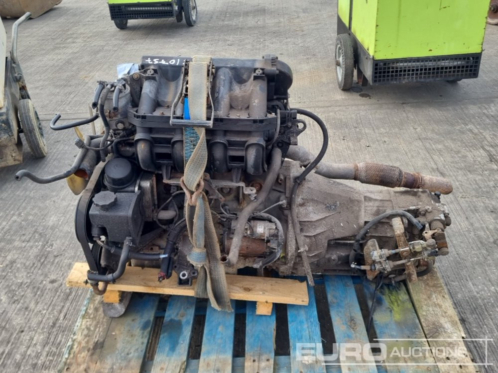 Mercedes 4 Cylinder Engine - Двигатель: фото 2 Mercedes 4 Cylinder Engine - Двигатель: фото 2